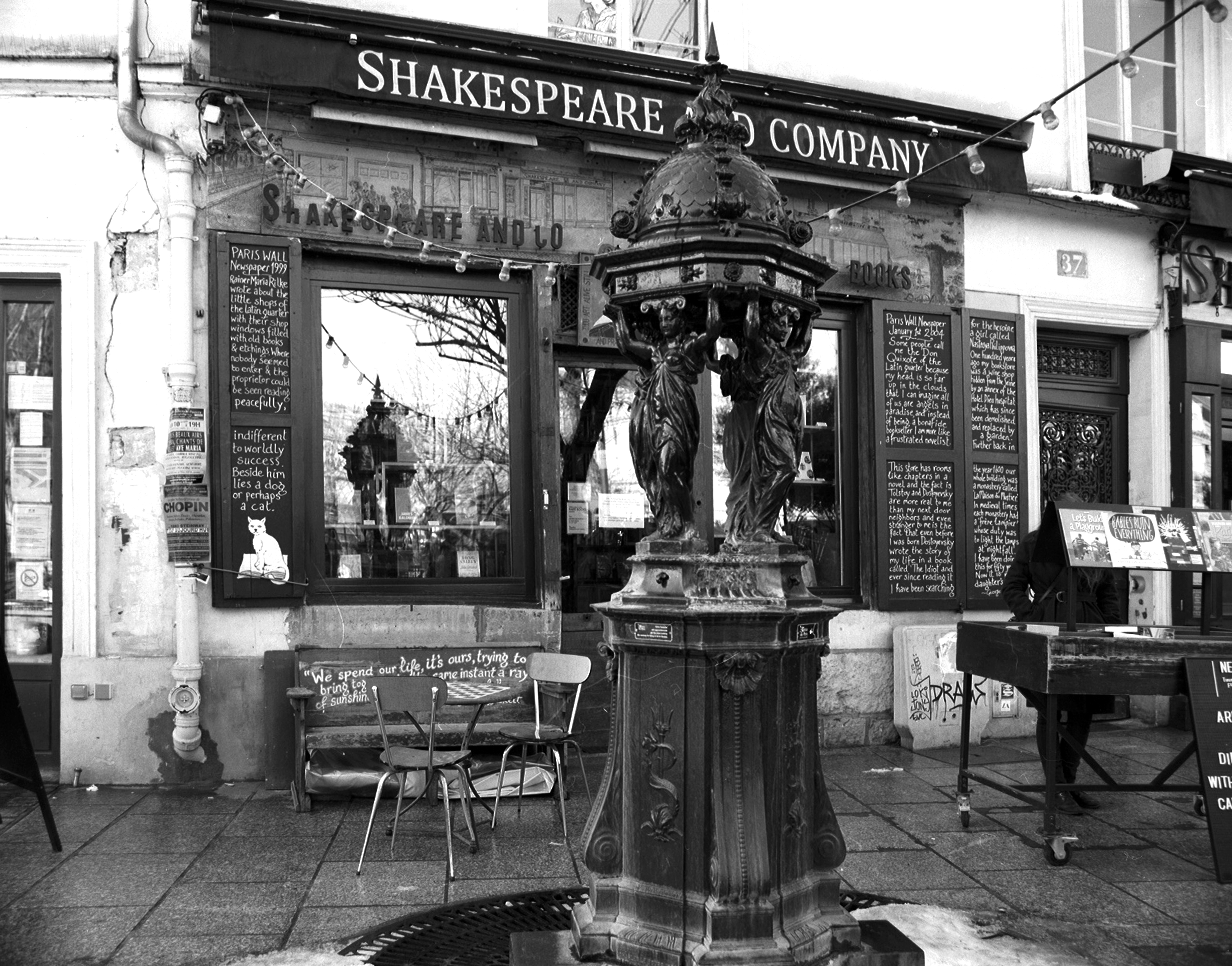 Libreria Shakespeare and Company a Parigi
