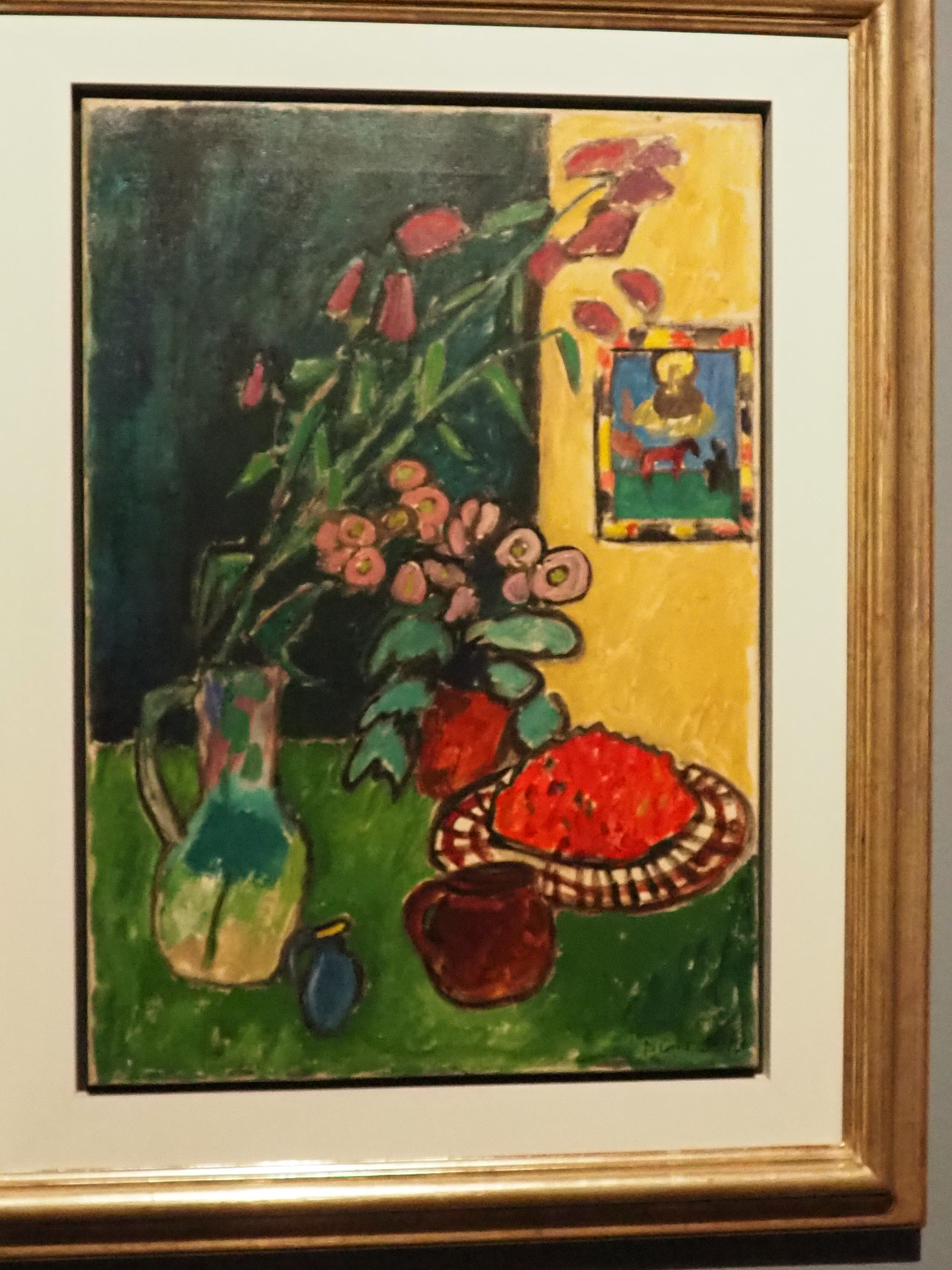 Gabriele Münter, natura morta con quadro votivo, olio su tela, 1910, foto scattata alla mostra Kandinskij. L'opera 1900-1940, Palazzo Roverella, Rovigo. (collezione privata)