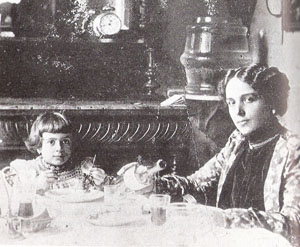  Luisa De Filippo e la figlia Titina 
