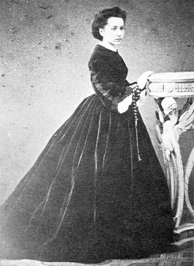  Elena Raffalovich, 1875 circa.