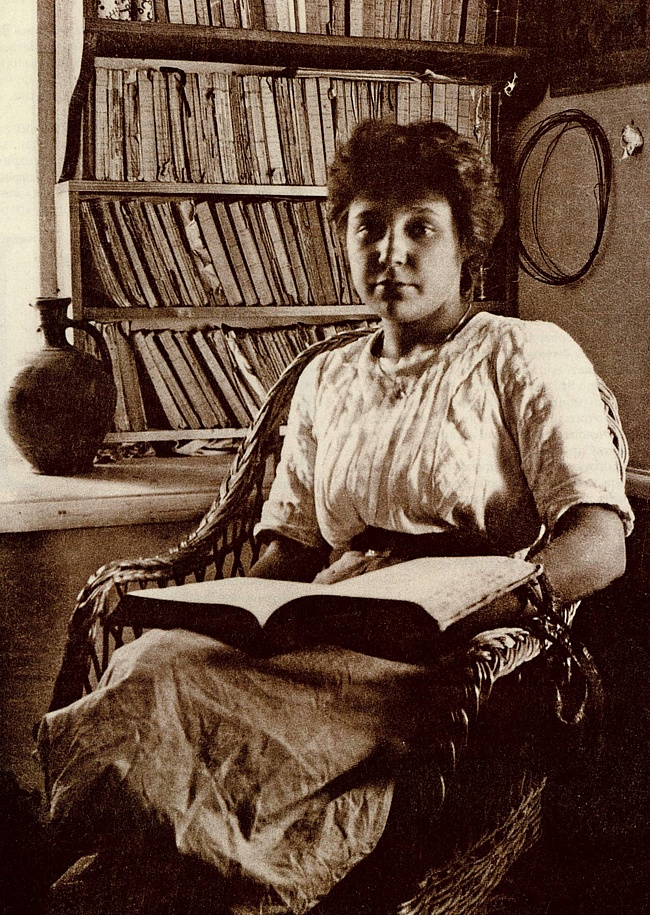 Marina Tsvetaeva, foto di Max Voloshin, Koktebel. 1911