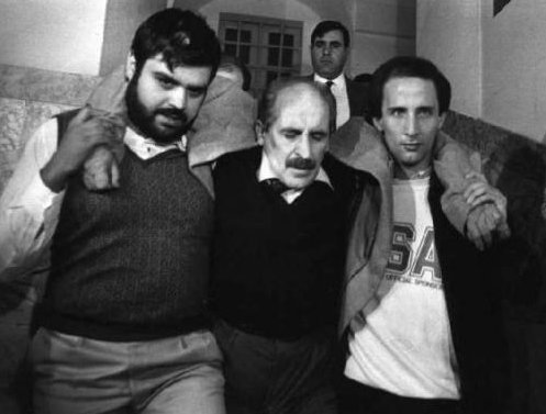 Vito Ciancimino al momento del suo arresto (1984)