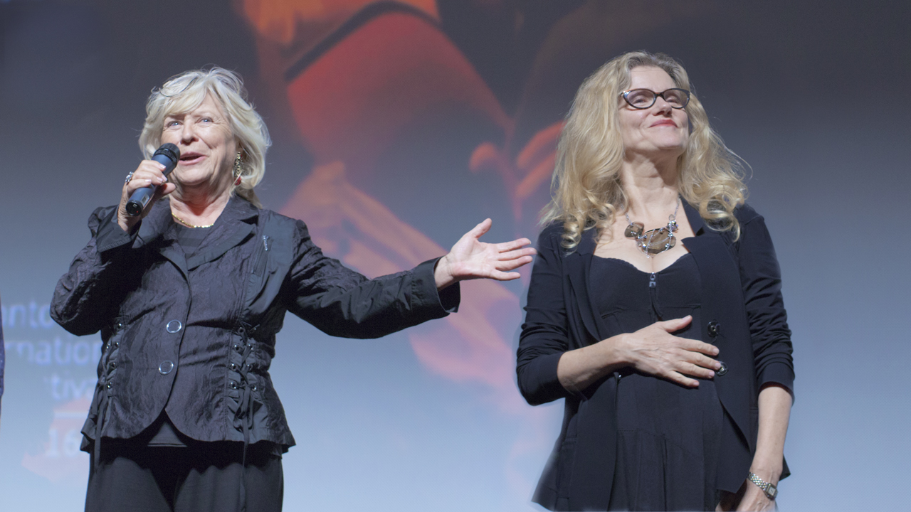 Margarethe von Trotta e Barbara Sukowa alla premiere di <em>Hannah Arendt</em> al teatro Elgin a Toronto.<br>
<a href=https://creativecommons.org/licenses/by-nc-nd/2.0/>Licenza CC BY-NC-ND 2.0</a>