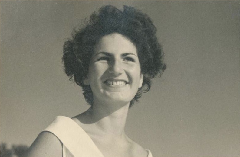 Immagine giovanile di Liliana Segre, 1948.