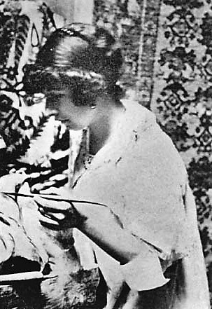 Rebeca Matte Bello al lavoro in una foto del 1907