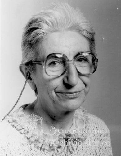 Adele Faccio, immagine in pubblico dominio. 
<br>Fonte: <a href=https://commons.wikimedia.org/wiki/File:Adele_Faccio.jpg>Wikimedia Commons</a>.